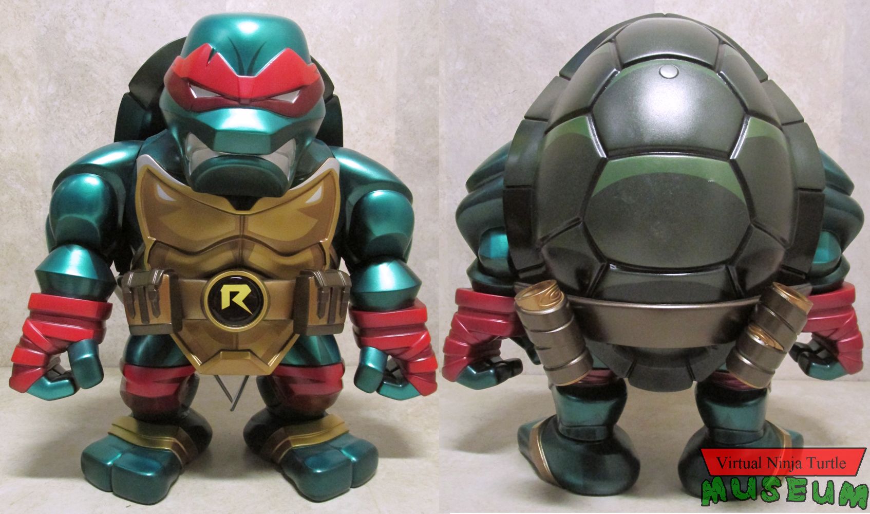 Metallic Bulkyz Raphael front and back